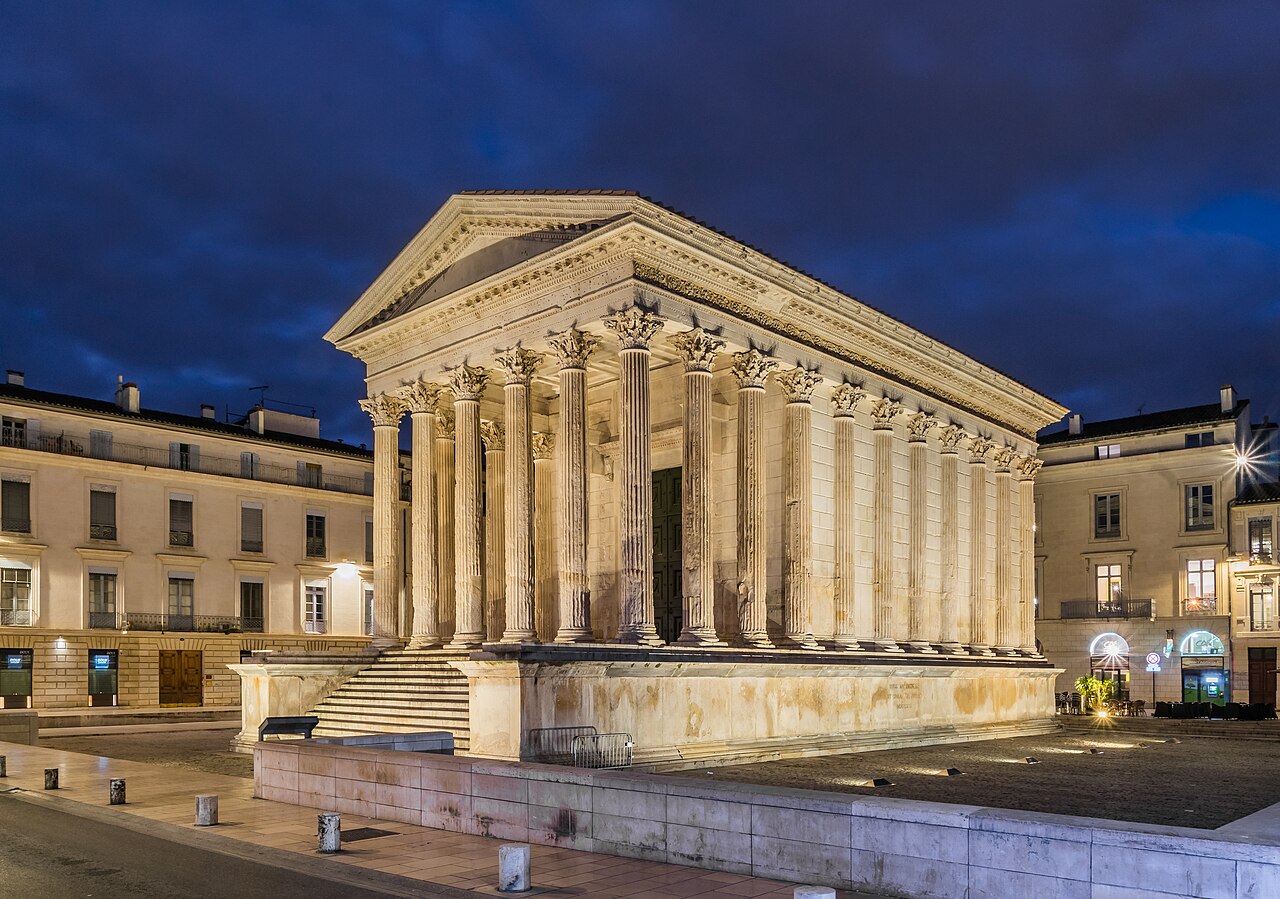 La Maison Carrée, temple romain au cœur de Nîmes