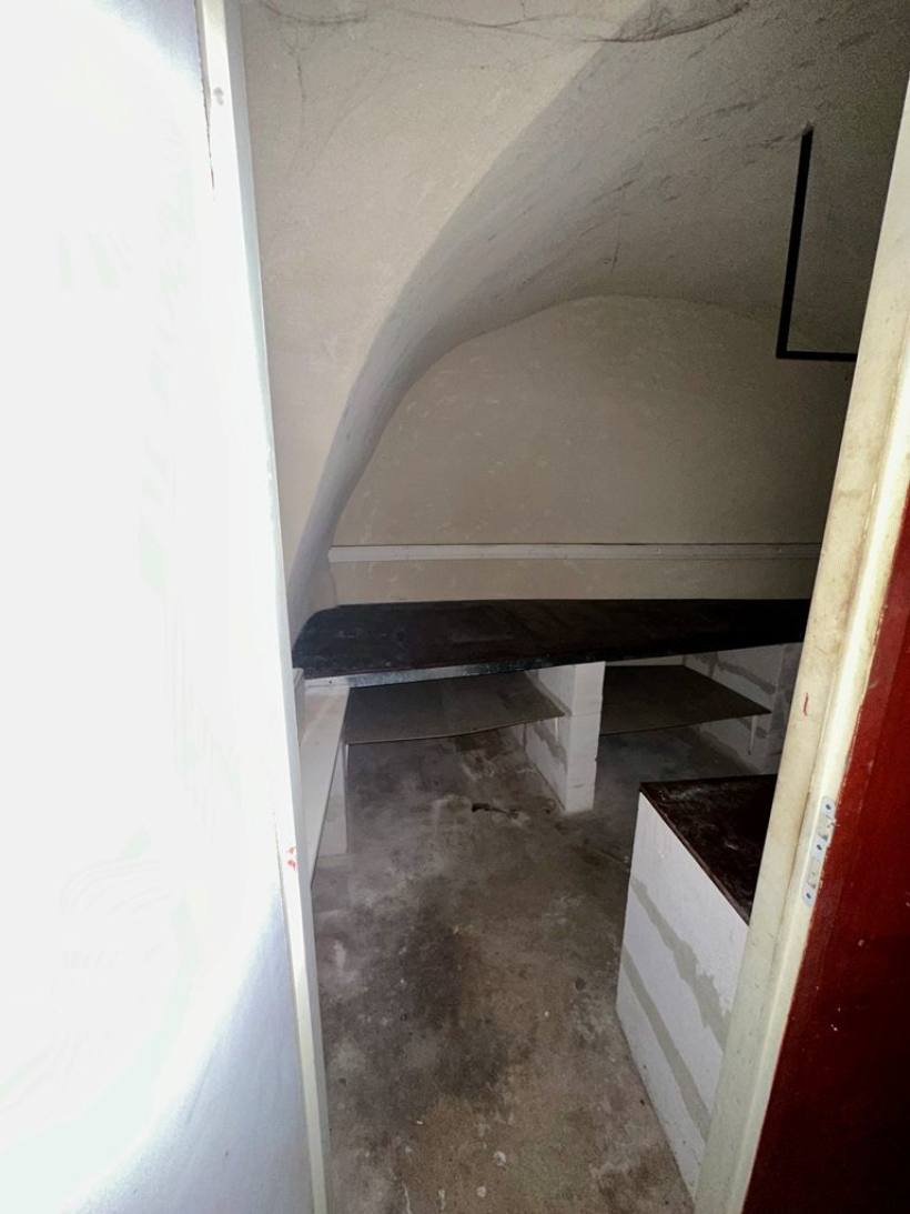 Local 75m² ECUSSON