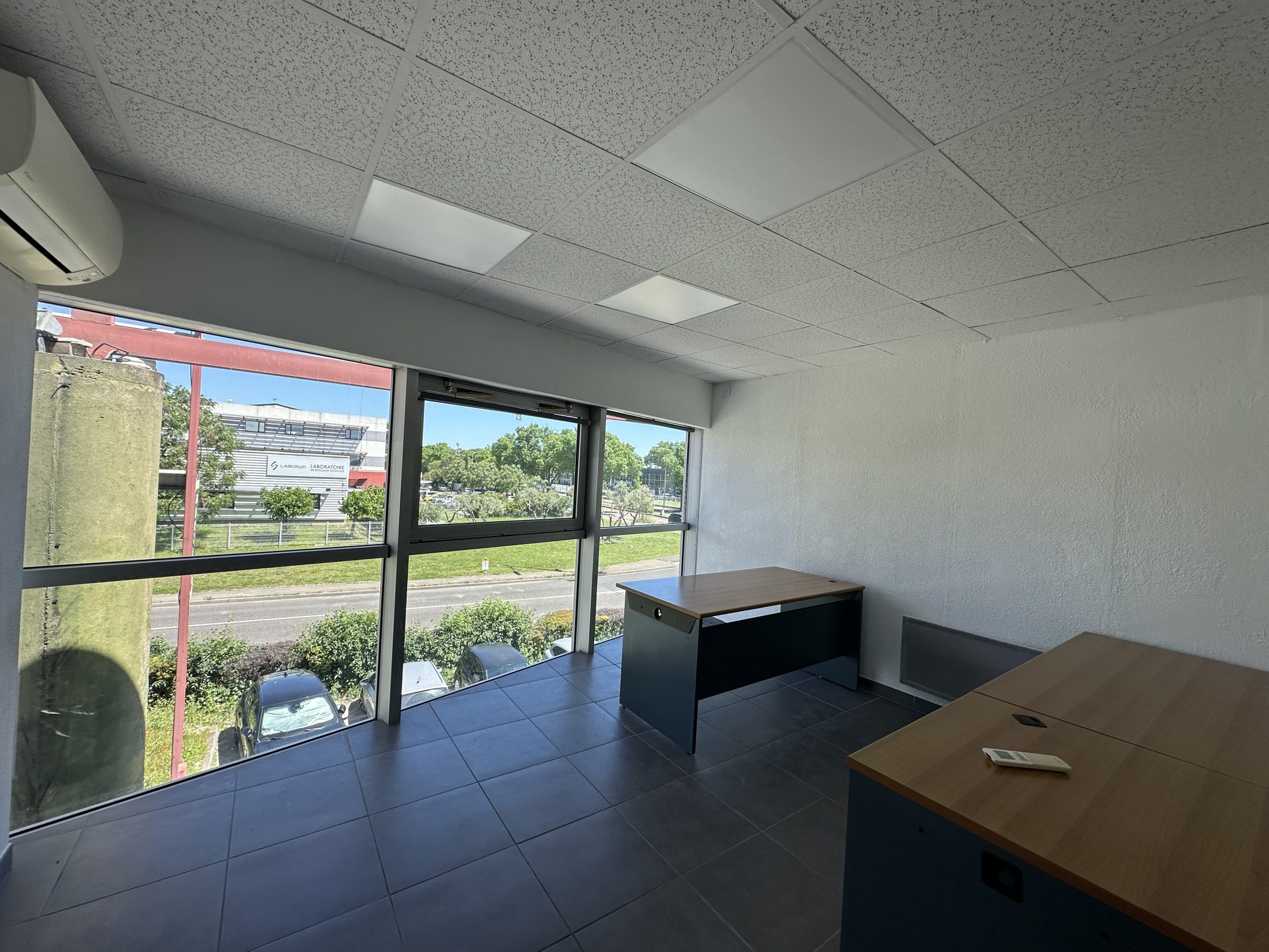 Local 17m² ville active